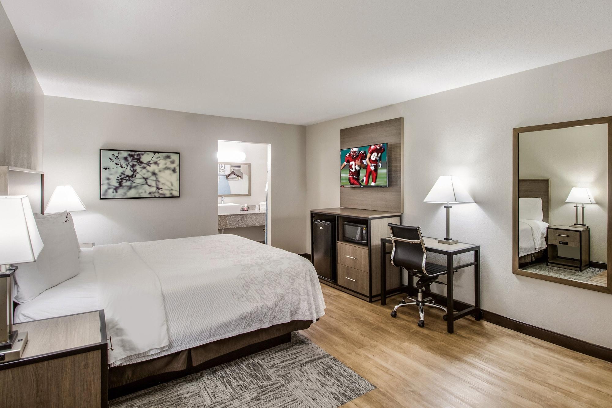 Red Roof Inn Plus+ Dallas - Addison Exterior foto