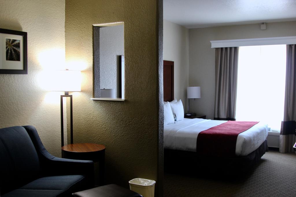 Red Roof Inn Plus+ Dallas - Addison Exterior foto